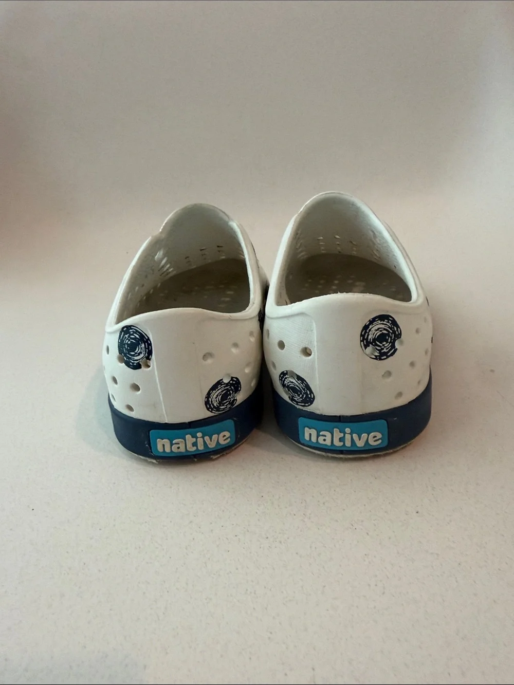 Native Water Shoes C9 Polka Dot Scribbles SUPER LIGHTLY WORN